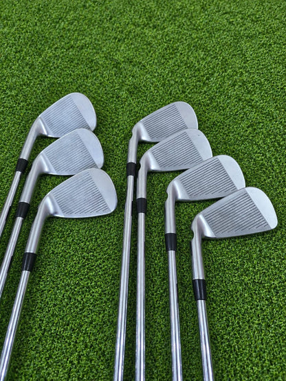 Ping i525 White Dot Irons (4-PW)