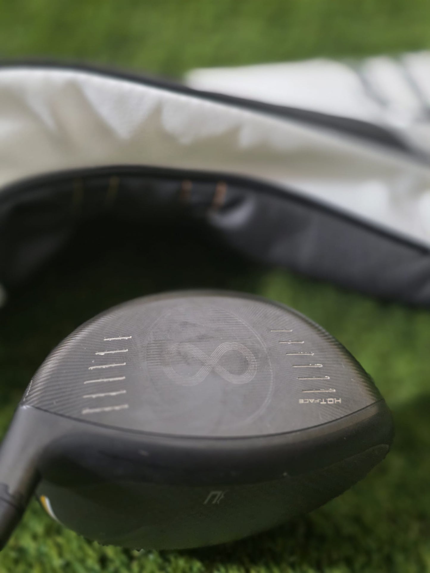 Cobra King LTDx LS Driver (9°)