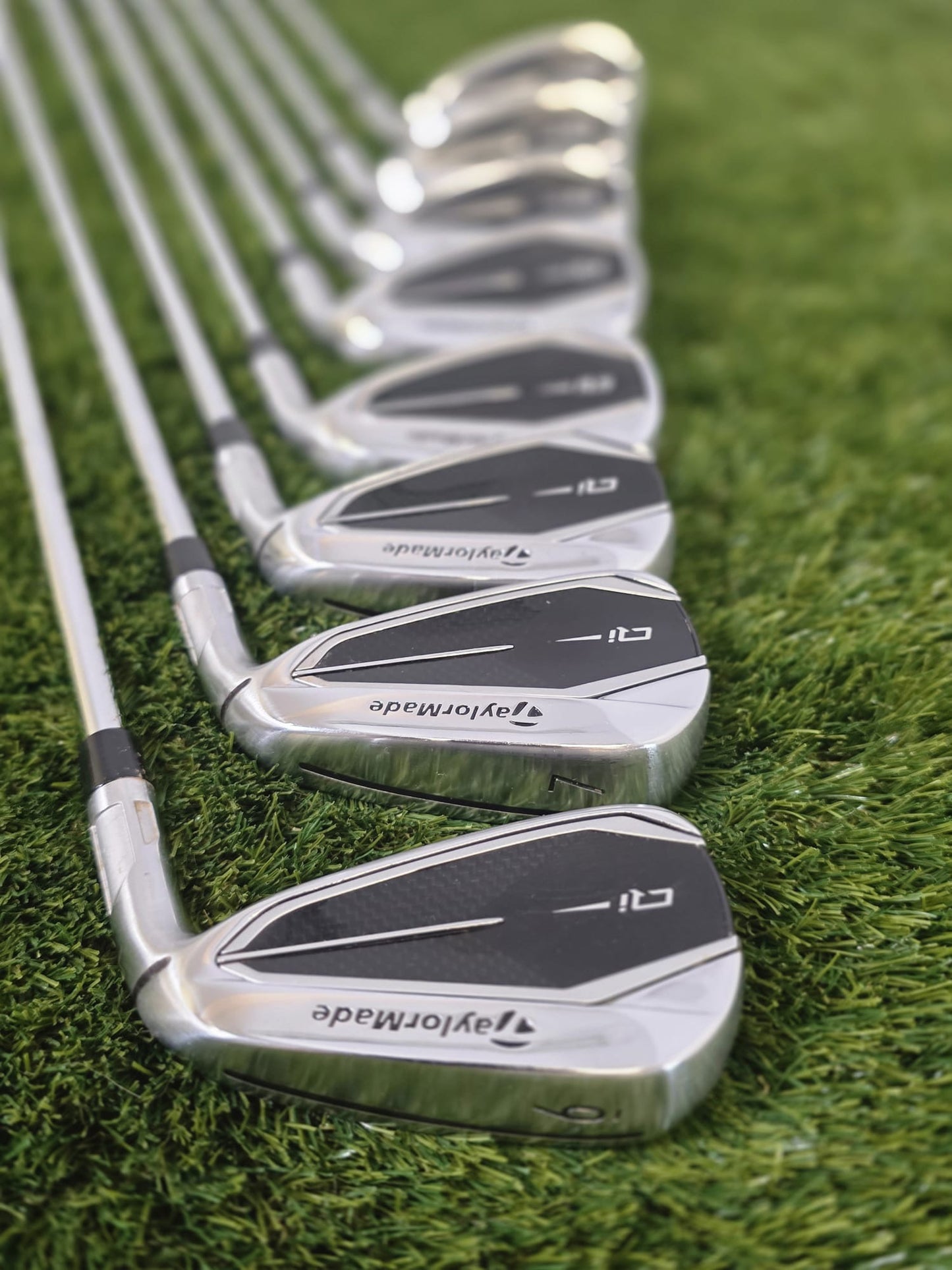 TaylorMade Qi Irons (6-LW)