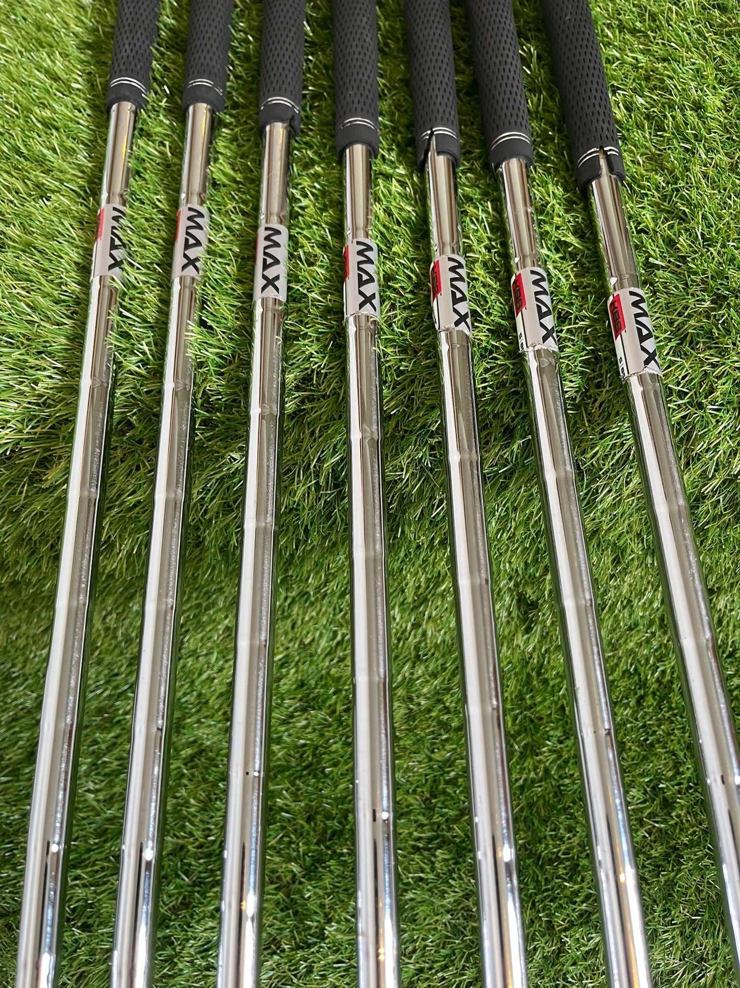 LH TaylorMade Sim Max Irons (4-PW)