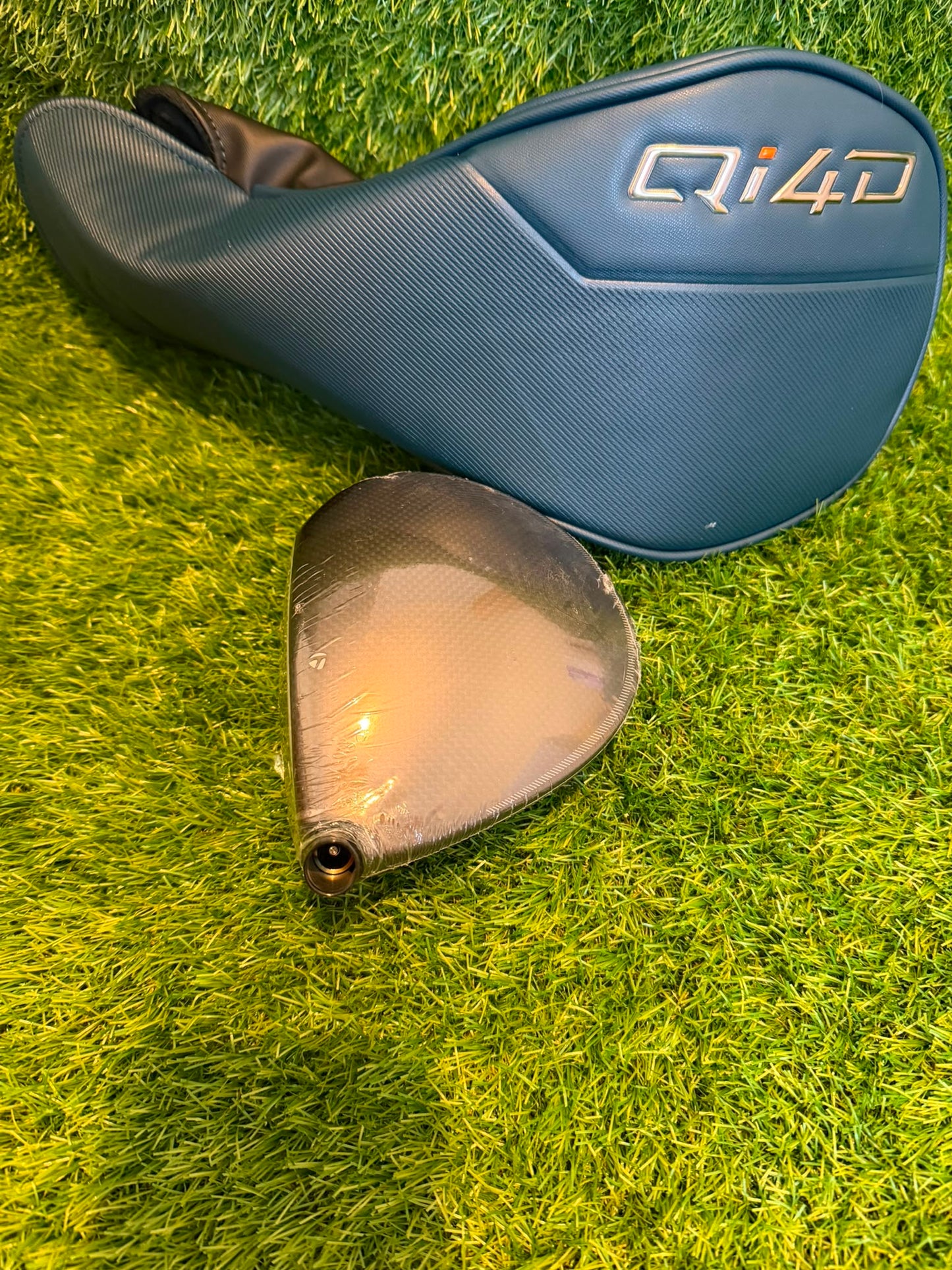TaylorMade Qi4D Driver Head Only (9°)